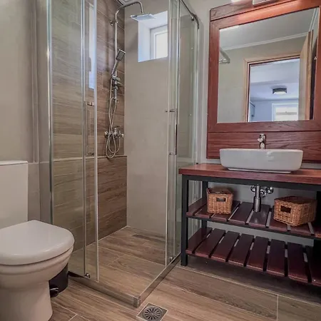 Spyros Stone Appartement *