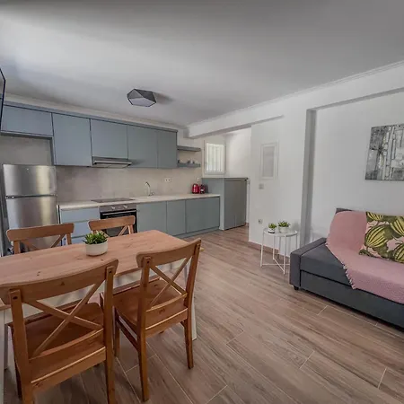 Appartement Spyros Stone *