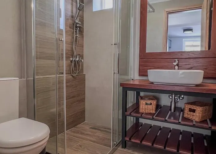 Spyros Stone Apartment *